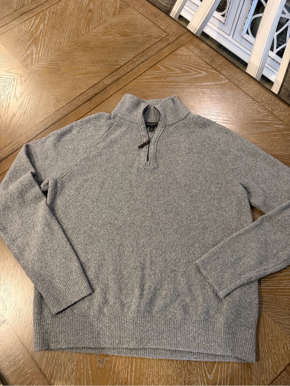Banana Republic Men’s Gray 1/4 Zip Sweater Size L Business Casual Layering